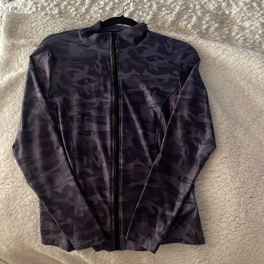 Camo Fitted Workout Jacket